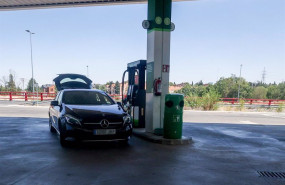 ep archivo   un coche repostando en una gasolinera a 1 de agosto de 2024 en madrid espana el precio