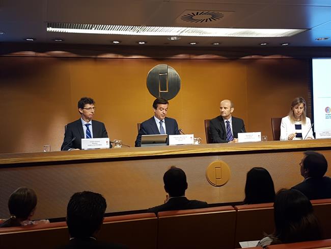 ep eduardo lopez-puertas durantefirmaun convenio