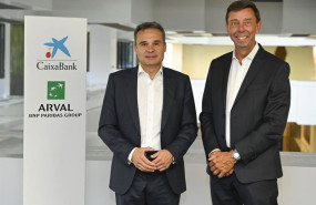 ep el director de payments consumer de caixabank jordi nicolau y el ceo de arval alain van