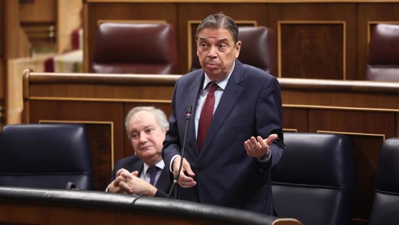 ep el ministro de agricultura pesca y alimentacion luis planas interviene durante una sesion de 20251210115110