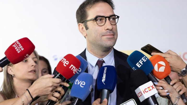 El ministro de Economía, Comercio y Empresa, Carlos Cuerpo, ofrece declaraciones a la prensa antes de intervenir en el ‘Foro ICEX 2025’, en la Nave Madrid, a 10 de julio de 2025, en Madrid (España). El Foro ICEX reúne a expertos y profesionales públicos y | Eduardo Parra - Europa Press ep el ministro de economia comercio y empresa carlos cuerpo ofrece declaraciones a la prensa antes