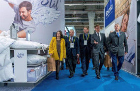 ep el president de la generalitat ximo puig visita la feria textil de frankfurt en 2020