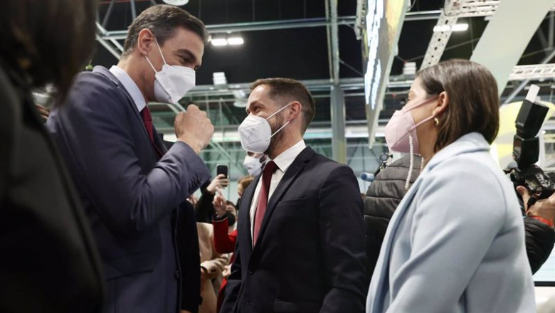 ep el presidente del gobierno pedro sanchez visita los estands de las diferentes comunidades a su ep el presidente del gobierno pedro sanchez visita los estands de las diferentes comunidades a su