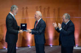 ep i d el rey felipe vi el presidente y fundador de mango isak andic y el ministro de industria y