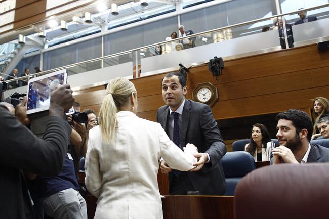 Ignacio Aguado y Cristina Cifuentes en la sesión de investidura | Europa Press - Archivo ep ignacio aguadocristina cifuentesla sesioninvestidura