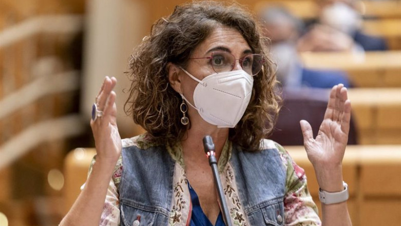 La ministra de Hacienda y Función Pública, María Jesús Montero, interviene en una sesión de control al Gobierno en el Senado, a 5 de octubre de 2021, en Madrid, (España). | A. Pérez Meca - Europa Press ep la ministra de hacienda y funcion publica maria jesus montero interviene en una sesion de control 20211005183405