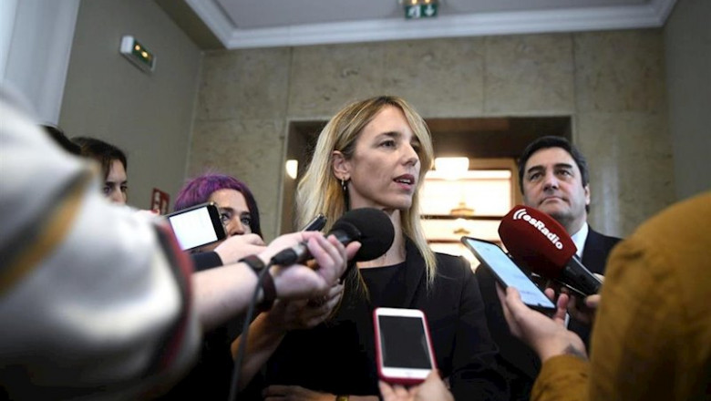 ep la portavoz del partido popular en el congreso cayetana alvarez de toledo atiende a los medios de