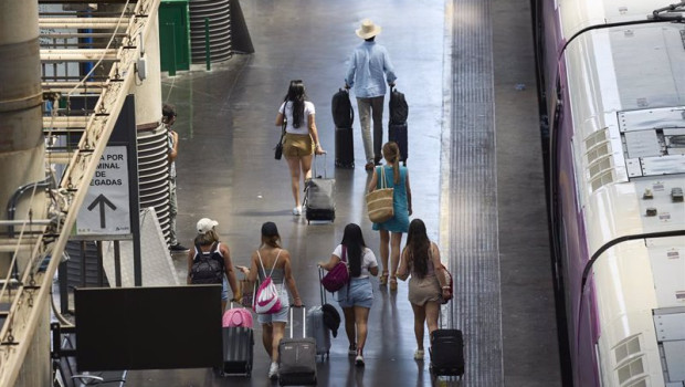 ep los trayectos mas demandados son los que enlazan andalucia con madrid y cataluna