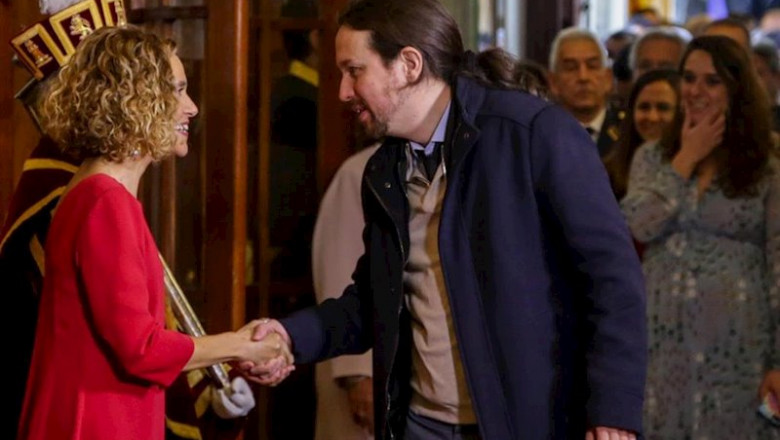 Meritxell Batet y Pablo Iglesias se saludan en el acto de Conmemoración del Día de la Constitución en el Congreso de los Diputados, en Madrid (España) a 6 de diciembre de 2019. | Ricardo Rubio - Europa Press ep meritxell batet y pablo iglesias se saludan en el acto de conmemoracion del dia de la