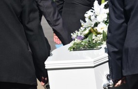 ep mujer vendia segurosvidaasesinabasus clientes