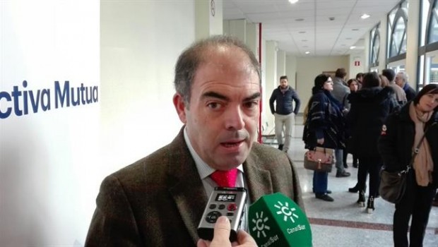 ep presidenteata lorenzo amor atiendelos periodistas