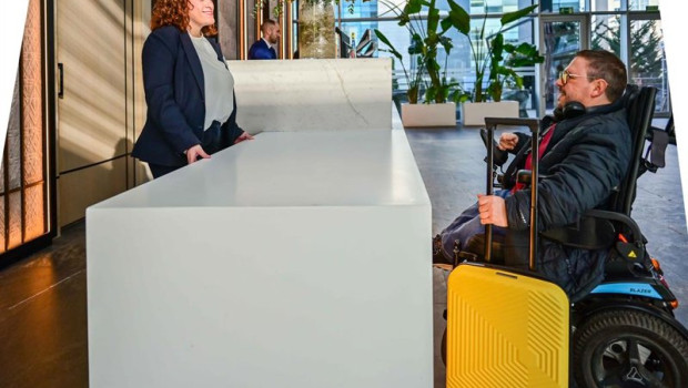 ep un viajero con movilidad reducida