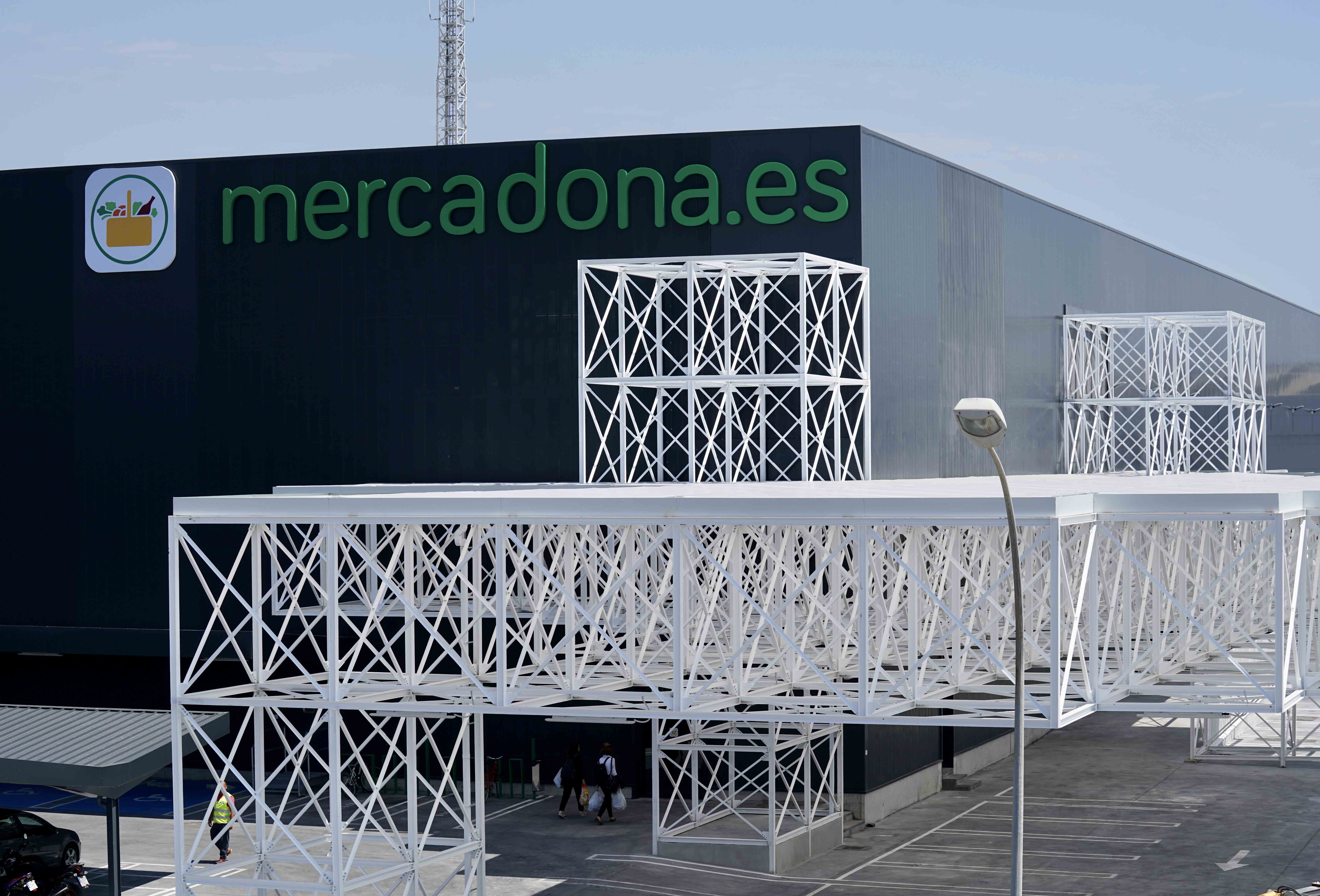 exterior de colmena almac n para la venta online ubicado en val ncia min