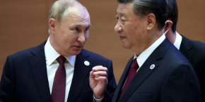 le president russe vladimir poutine avec le president chinois xi jinping lors d un sommet de l organisation de cooperation de shanghai a samarcande ouzbekistan 