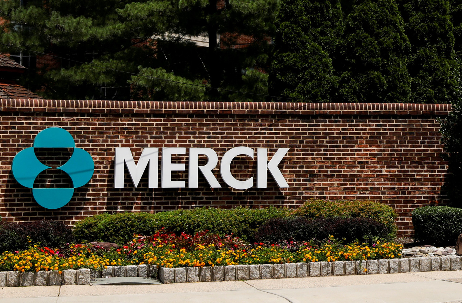 Merck se desploma: su medicamento contra la esclerosis múltiple fracasa en los ensayos
