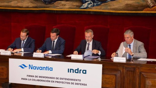 ep archivo   de izda a dcha el director de sistemas y servicios de navantia donato martinez el