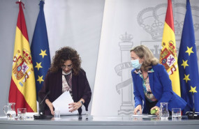 ep archivo - i-d la ministra portavoz y de hacienda maria jesus montero y la vicepresidenta y