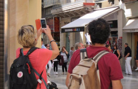ep archivo   turismo turista foto viajeros visitantes movil smartphone