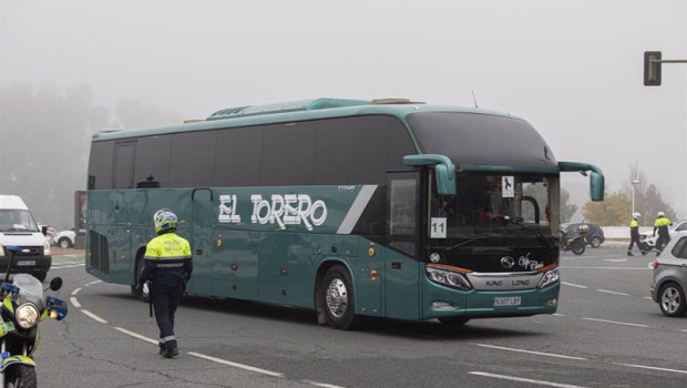 ep archivo   un autocar estacionado