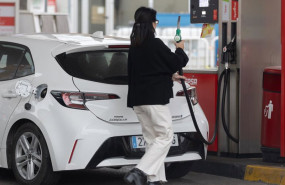 ep archivo   una persona reposta en una gasolinera 20260115140503