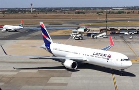 ep avioneslatam airlines