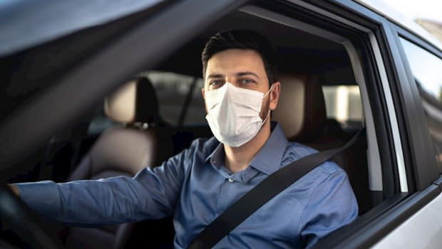 ep conductor de cabify con mascarilla