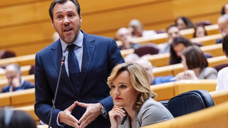 El minietro de Transportes y Movilidad Sostenible, óscar Puente, interviene durante una sesión plenaria, en el Senado, a 22 de octubre de 2024, en Madrid | Carlos Luján - Europa Press ep el minietro de transportes y movilidad sostenible oscar puente interviene durante una sesion