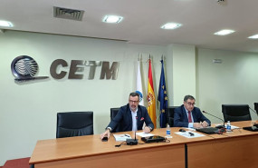 ep el secretario general adjunto de la cetm dulse diaz fresno izquierda y el presidente de la cetm