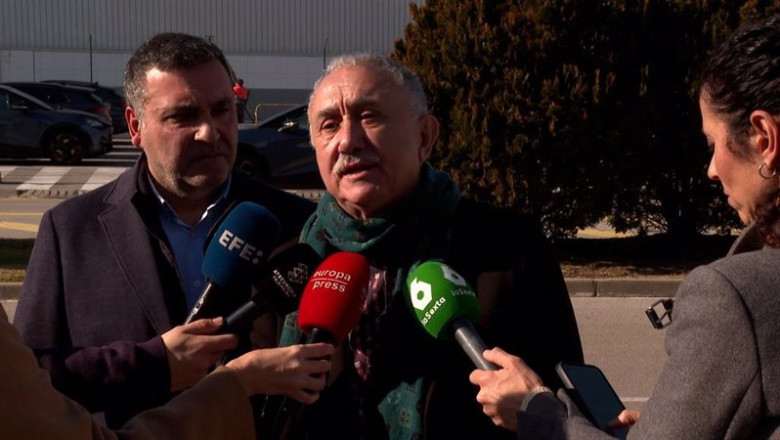 ep el secretario general de ugt pepe alvarez atiende a los medios durante su visita a la casa seat ep el secretario general de ugt pepe alvarez atiende a los medios durante su visita a la casa seat