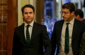 ep el secretario general del partido popular teodoro garcia egea i a su llegada a la primera sesion