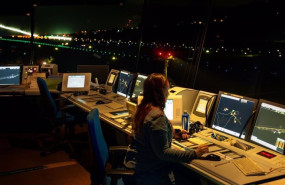 ep enaire licita el servicio de telecomunicaciones para el control del trafico aereo por 361