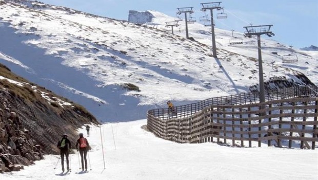 ep esquiadoresmontanasierra nevada