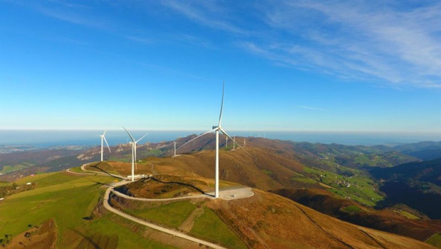 ep iberdrola pone en marcha sus parques eolicos en asturias con los que triplica su capacidad
