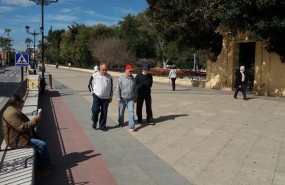 ep imagenancianos paseandomalecon