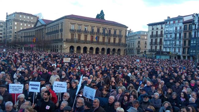 ep manifestacionpamplonadefensa de unas pensiones dignas