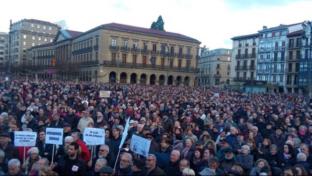 ep manifestacionpamplonadefensa de unas pensiones dignas