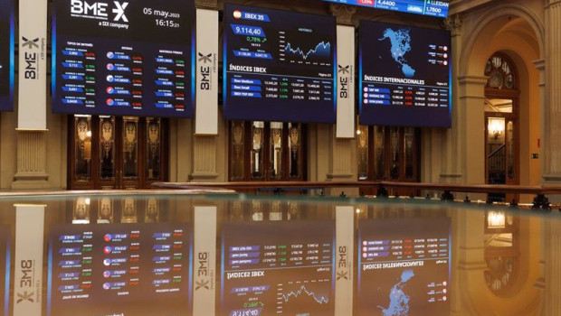 ep paneles del ibex 35 en el palacio de la bolsa a 5 de mayo de 2023 en madrid espana el ibex 35 ha