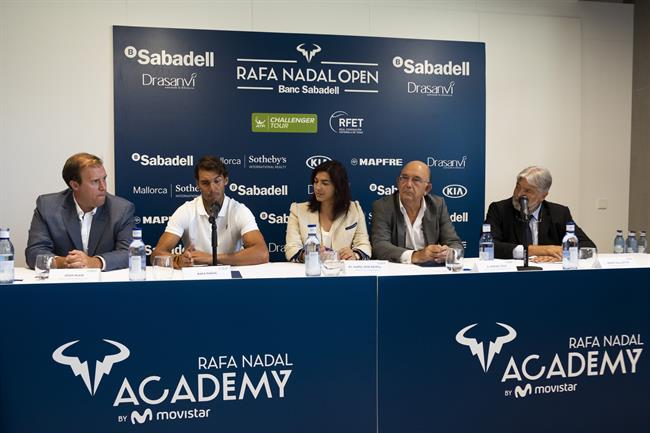 Rafa Nadal junto a Rienda en la presentación del Rafa Nadal Open Banc Sabadell | RAFA NADAL OPEN BANC SABADELL ep rafa nadala riendala presentacionrafa nadal open banc sabadell