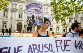 ep un total de 135 organizaciones feministas han convocado una concentracion ante el tribunal