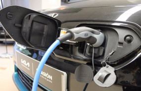 ep un vehiculo se carga de forma electrica en fecirauto la feria de automoviles mas grande e