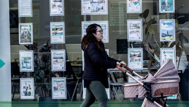 ep una oficina de empresa inmobiliaria