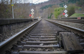 ep vias de tren a 31 de enero de 2026 en amurrio alava pais vasco espana amurrio es una estacion