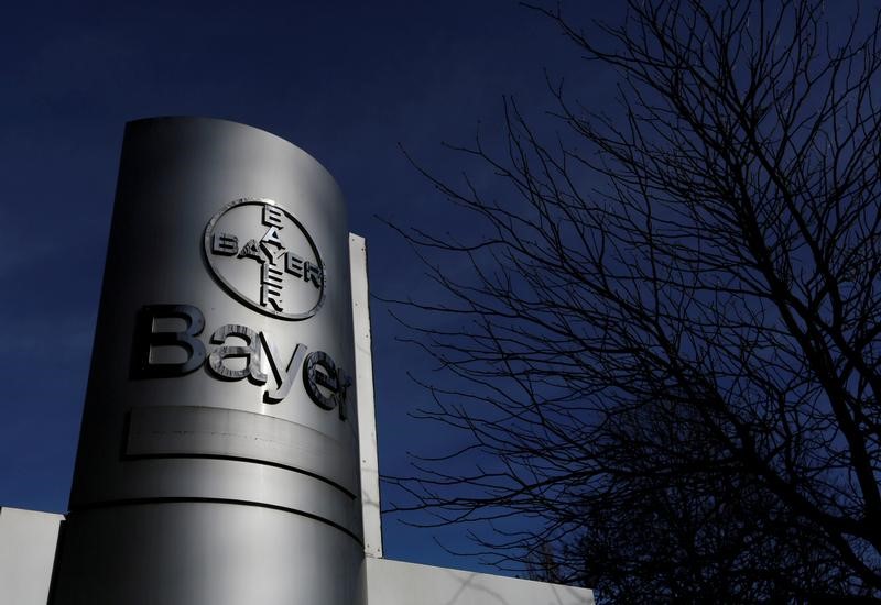 Bayer sube tras anunciar en ASCO la eficacia de Larotrectinib para el cáncer