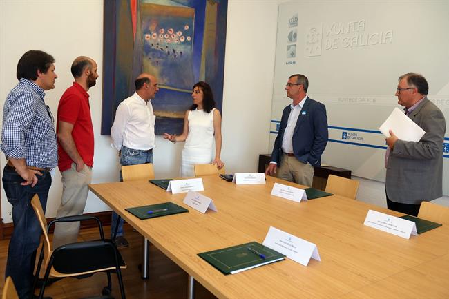 Ángeles Vázquez en una reunión con profesionales agrarios | XUNTA ep angeles vazquezuna reunionprofesionales agrarios