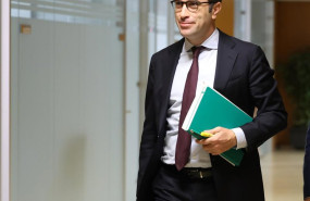 ep archivo   el ministro de economia comercio y empresa carlos cuerpo mantiene una reunion con las