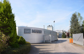 ep archivo   fabrica de nestle en la penilla de cayon cantabria