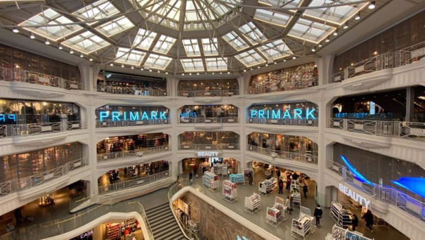 ep archivo   tienda de cinco plantas en primark gran via