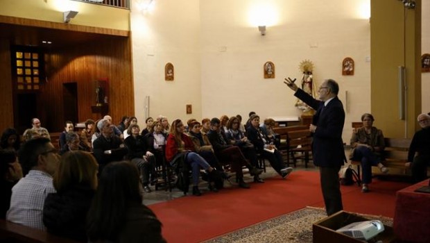 ep doctorofrecidoconferenciacolegio-parroquia santiago apostol