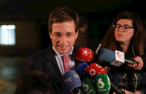 ep el alcalde de madrid jose luis martinez almeida atiende a los medios de comunicacion a su llegada