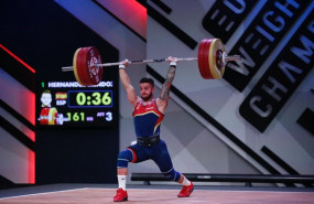 ep el halterofilo espanol acoran hernandez ha batido el record de espana en dos tiempos en la